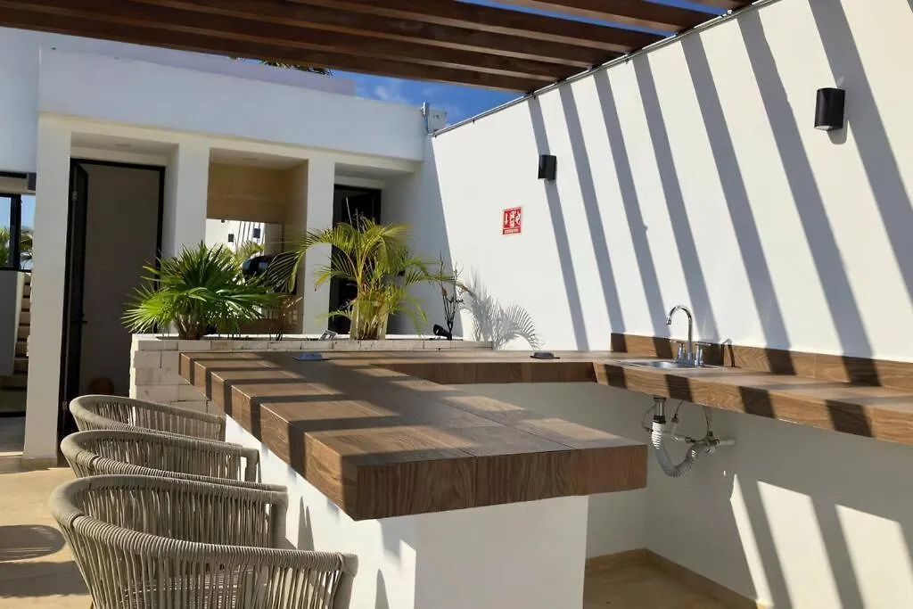 Menesse 38 Studio King Bed Roof Pool Playa Center Playa del Carmen Mexico